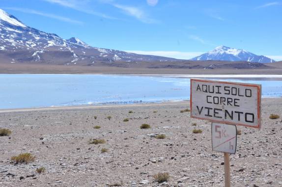 Laguna Hedionda, lar de centenas de flamingos, no caminho para o Salar de Uyuni, na Bolívia